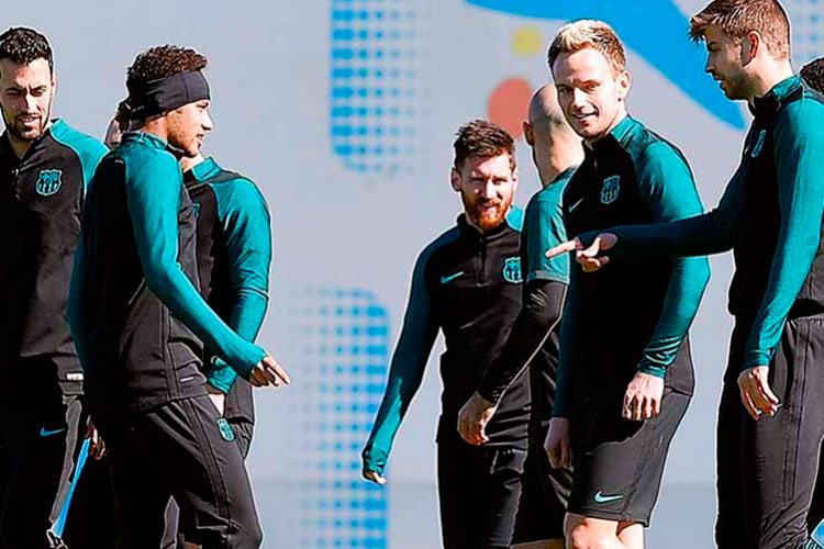 El Barcelona va por el milagro