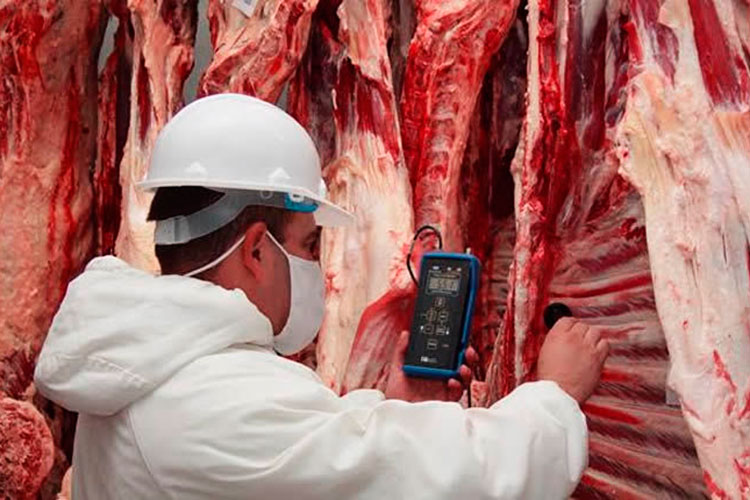 México suspende importaciones de productos pecuarios de Brasil