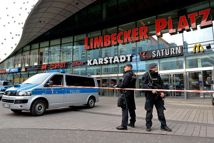 Cierran centro comercial en Alemania ante posible ataque terrorista