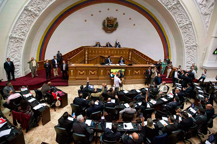 Tribunal Supremo venezolano asume poderes del Congreso