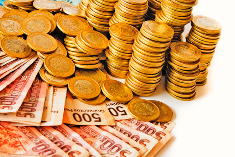Bajo crecimiento y deuda mantienen en perspectiva negativa la solvencia del gobierno