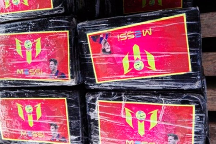 Incautan carga de droga con la imagen de Messi