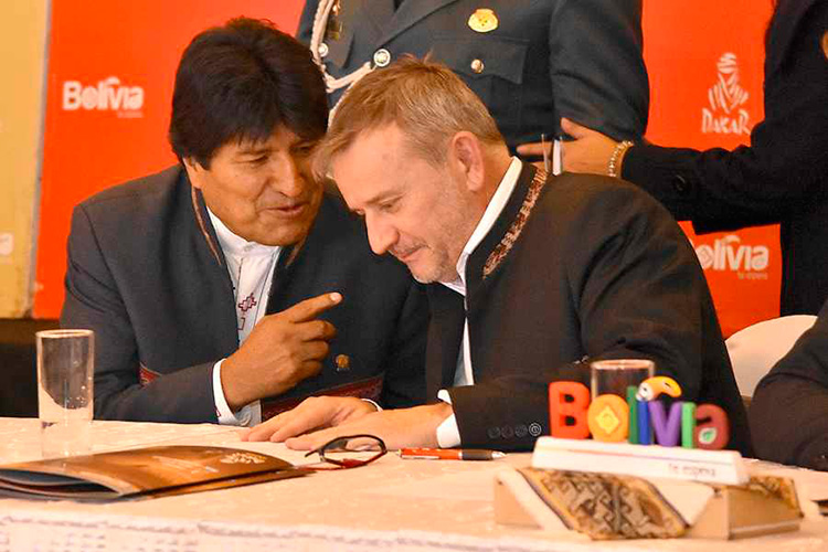 Evo Morales adelanta su cirugía de garganta en Cuba