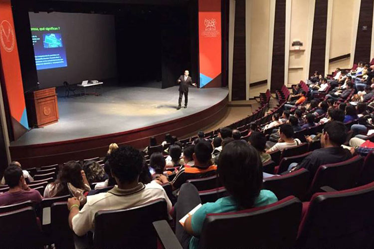 Ofrece UAT a jóvenes Foro de Empleabilidad en Tampico