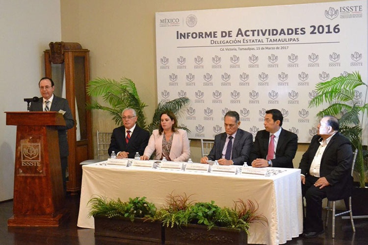 Delegado del ISSSTE rinde informe de actividades