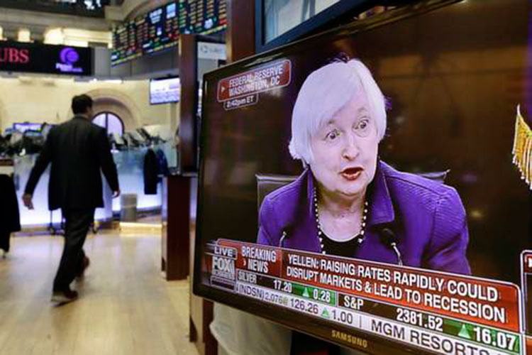 La Fed sube  su tasa 0.25%;  el peso se  aprecia 2.15%