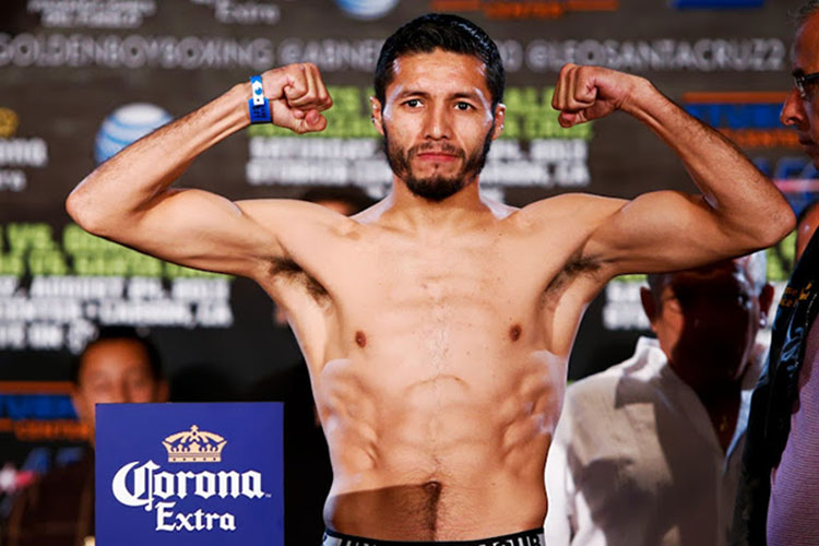 Ante el panameño Francisco Contreras; el turno de Jhonny