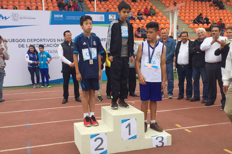 Escuela Pedro J. Méndez se cuelga dos medallas