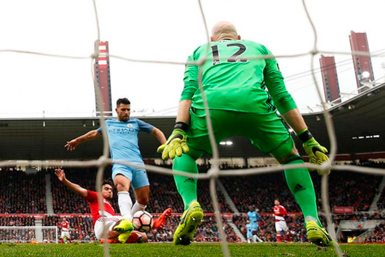 Manchester City clasifica a semifinales de la FA Cup