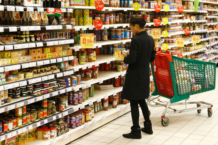 Consumo privado crece 4.7 por ciento en diciembre: Inegi