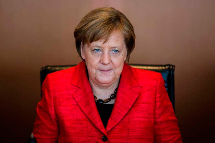 Merkel pone condiciones para negociar el Brexit