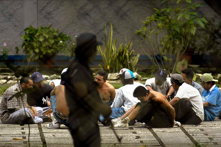 Termina motín en penal juvenil en Guatemala; tres celadores muertos