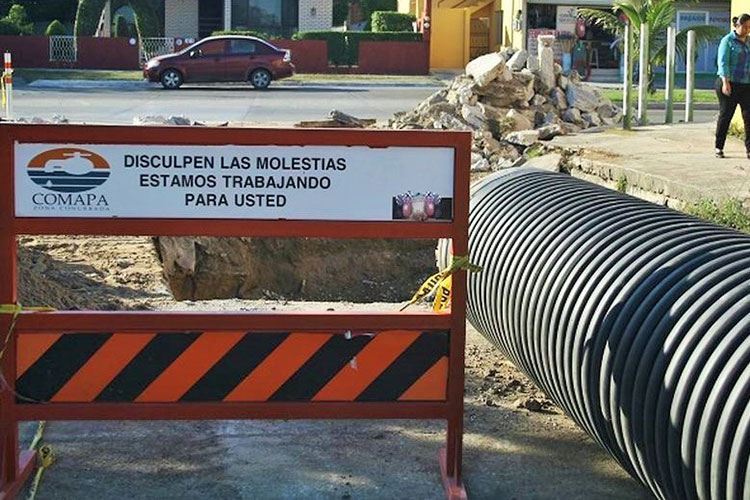Colonos se quejan por obra inconclusa de la COMAPA de Madero