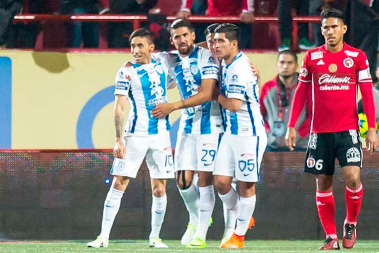 Pachuca le arrebata el liderato a Xolos