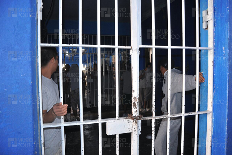 Trasladan al CEDES de Altamira a 11 reos del penal de Victoria