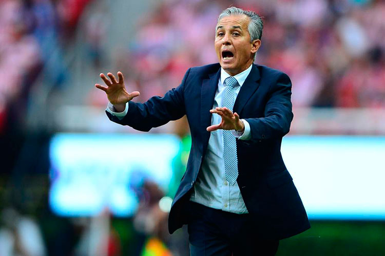 Soy el “candidato ideal” para dirigir al Cruz Azul, asegura Sergio Bueno