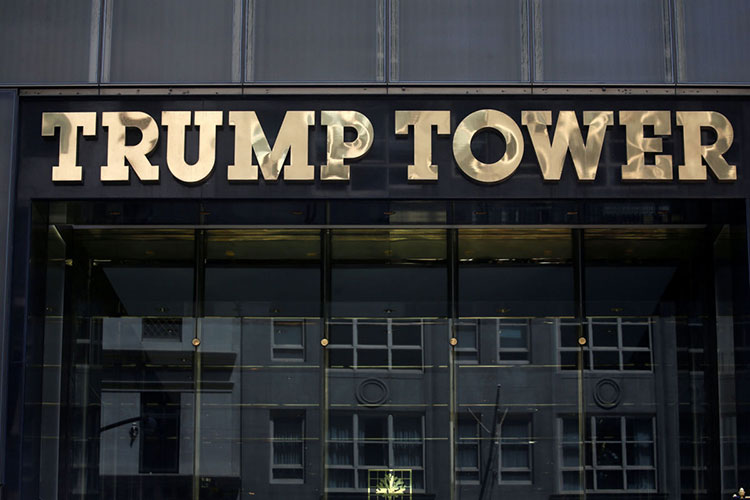Roban computadora con información sobre la Torre Trump y correos de Clinton