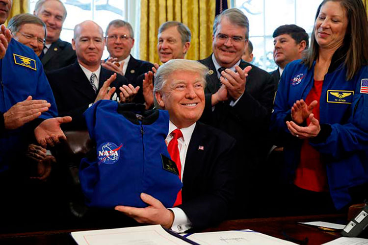 Trump apuntala a la NASA para conquistar Marte