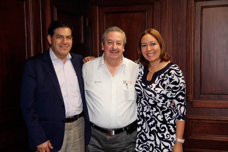 Recibe UAT visita de expertos en prospectiva