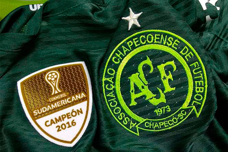 Chapecoense honra a sus fallecidos