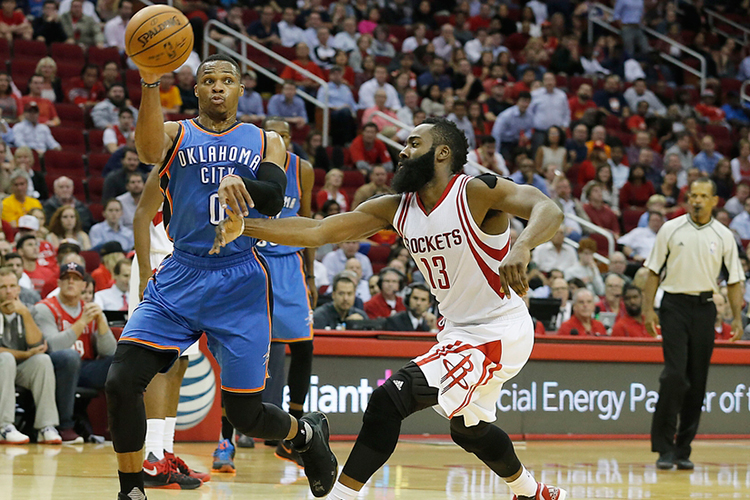 Harden y Rockets opacan espectáculo de Westbrook