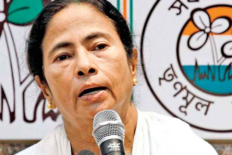 Le ponen precio a cabeza de ministra en India