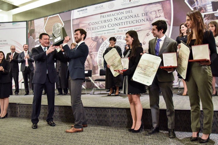 Cambios de fondo se hacen con razón y derecho, no con demagogia: Chong