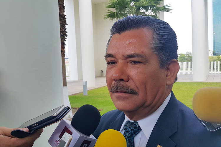 Entregan más de 3 mil becas SNTE y SET