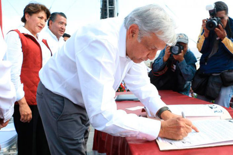 AMLO pide a EU no interferir en los comicios de 2018