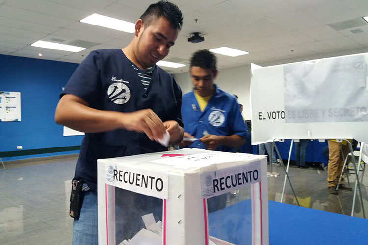 Sindicato de maquiladora Delphi votan para elegir líder sindical