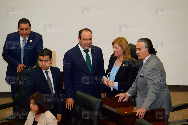 Viajarán diputados con austeridad y a chambear
