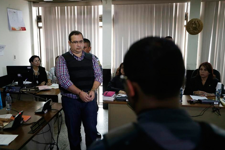 Duarte creó red criminal desde el inicio de mandato