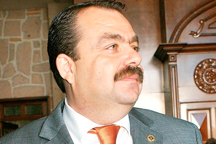Veytia controlaba todas las policías