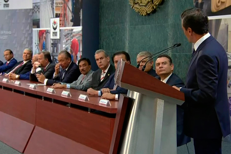 Detención de ex gobernadores, mensaje contra la impunidad: Peña Nieto