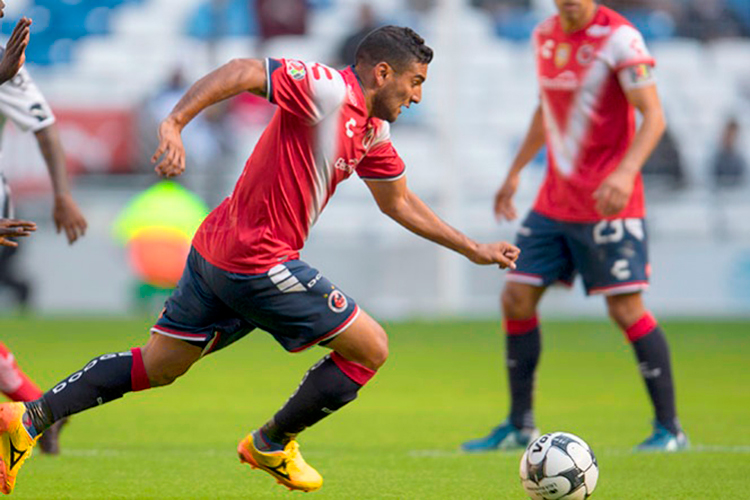 Los Tiburones Rojos, con la soga hasta el cuello