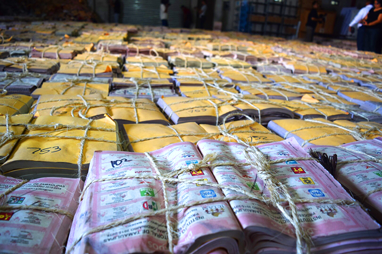Harán libros de texto con material electoral