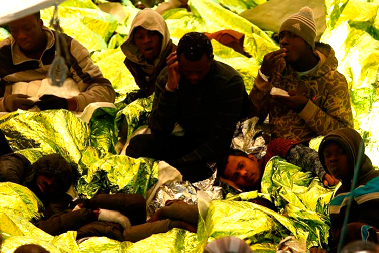 Rescatan a 8 mil 500 inmigrantes en el Mediterráneo