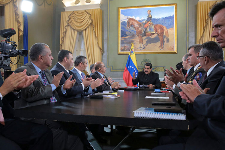 Renuncia Tribunal Supremo en Venezuela asumir funciones del Parlamento