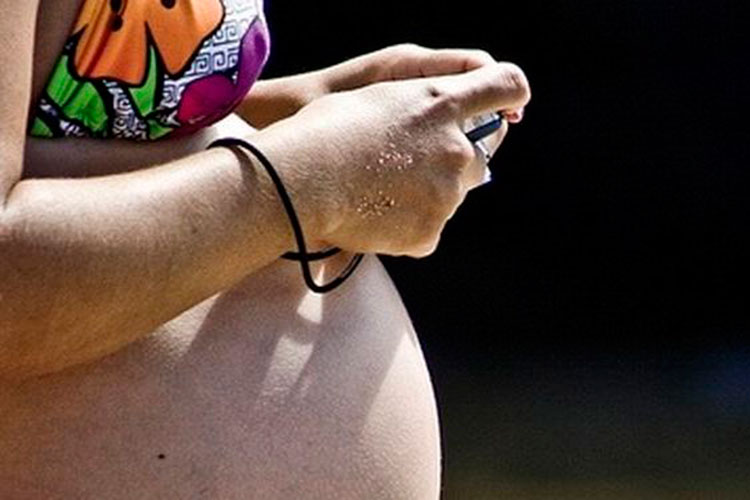 En 2016 se registraron mil 252 partos diarios de jóvenes