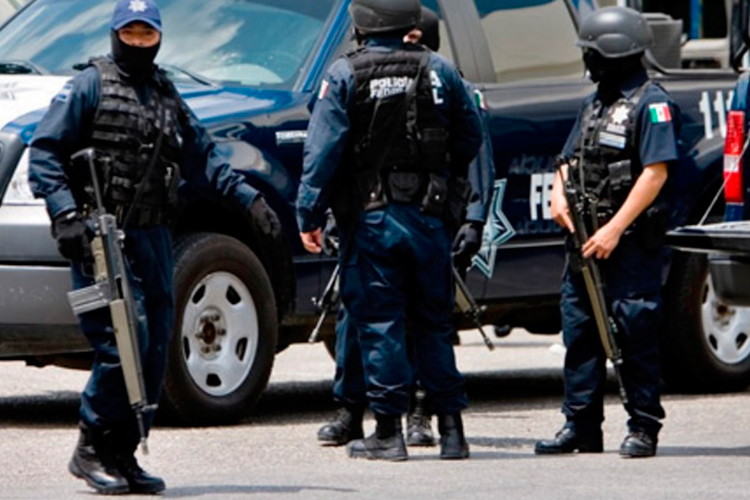 Exjefe antidrogas detenido en EU, principal enlace con DEA