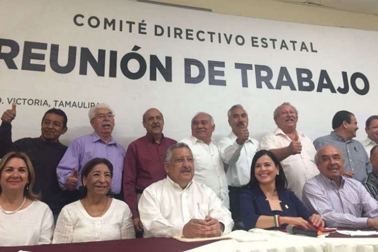 Sostiene CDE del PRI reunión con delegados