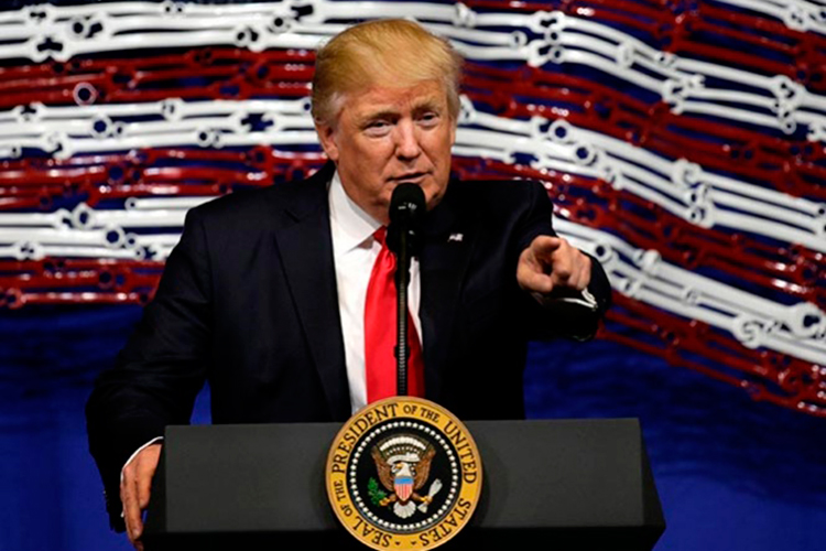 Hacemos grandes cambios o nos deshacemos del TLCAN: Trump