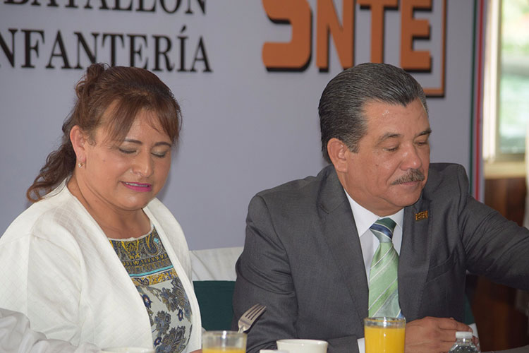‘Exenta’ SNTE más exigencias salariales