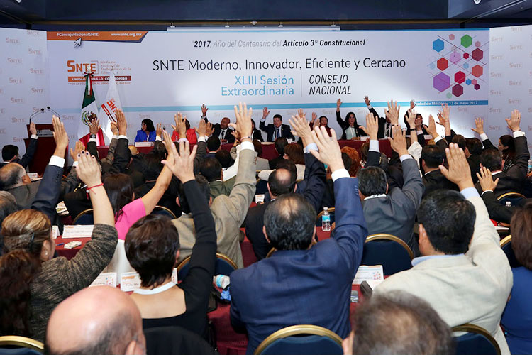 Acuerdan aumento de 3.5% a maestros