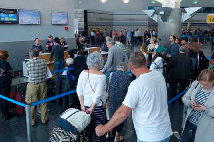 Persistió ayer el caos en vuelos de British Airways
