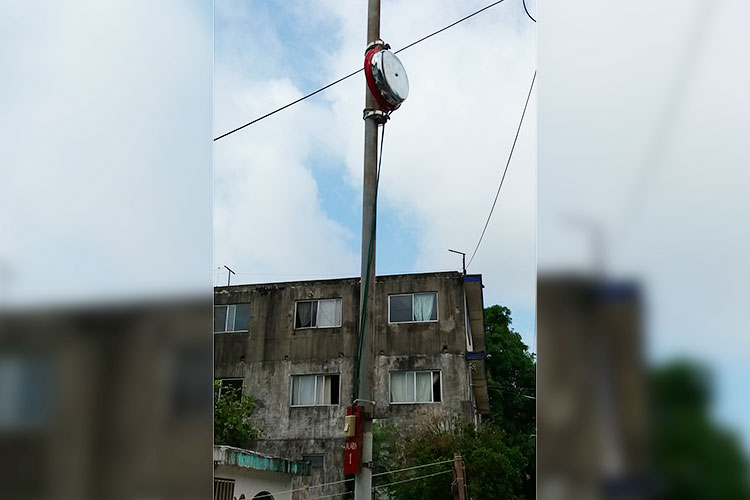 Vecinos instalan botón de pánico contra delincuentes
