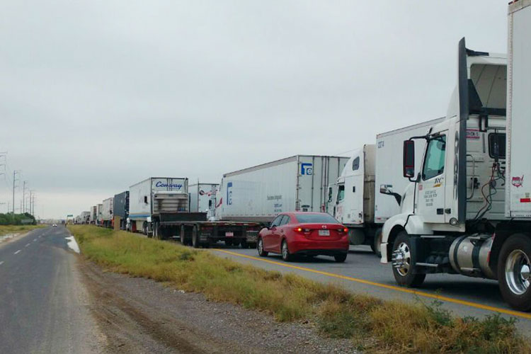 Reinicia parcialmente operaciones Puente Comercio Mundial