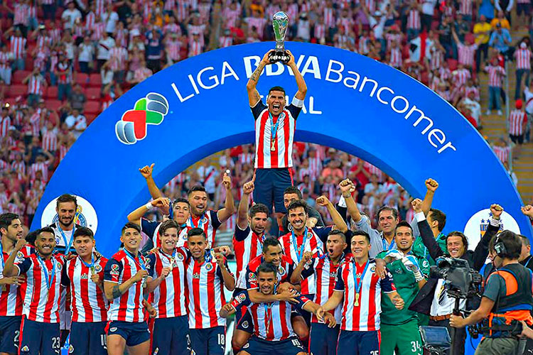 Chivas se corona tras 10 años y medio de sequía