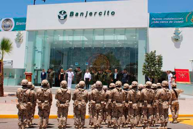 Omisión de gobiernos disparó robo de gasolina: Cienfuegos