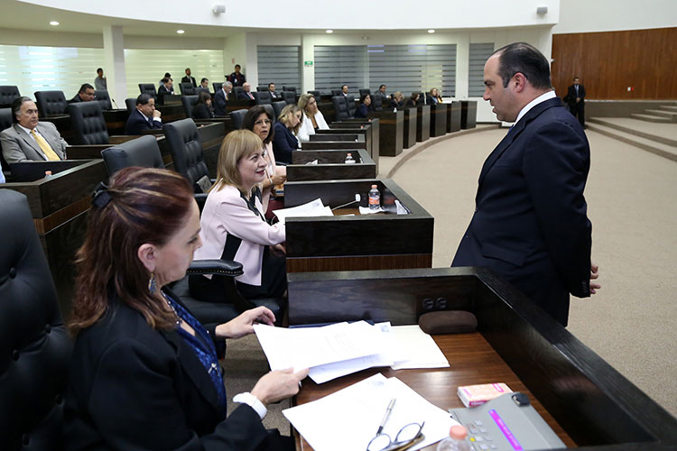 Urgen más federales, explicaciones después: Legisladores